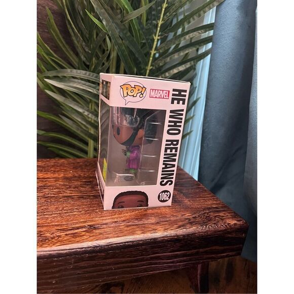Funko Pop! Vinyl: Marvel - He Who Remains - Funko Web (FW) (Exclusive) #1062 - Picture 6 of 8